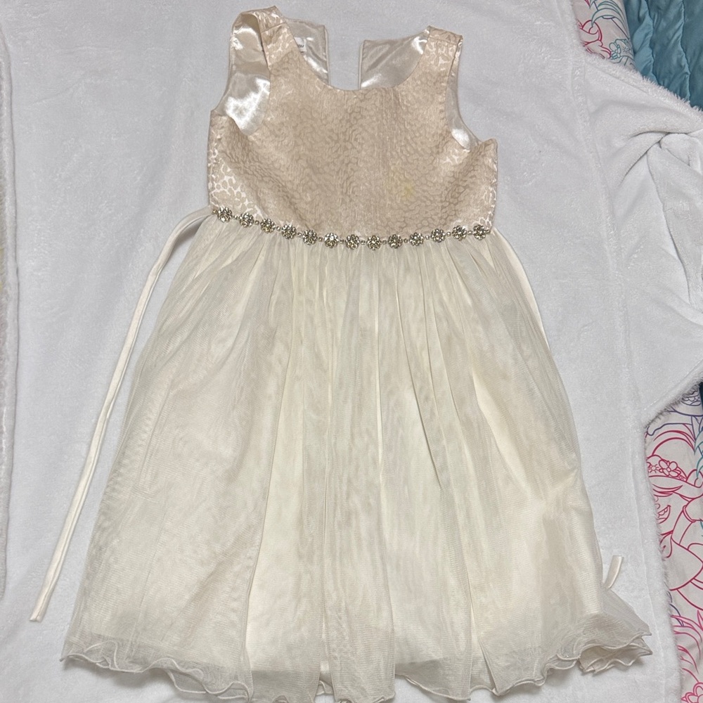 Charming Cream Kids Princess Dress with Floral Waist